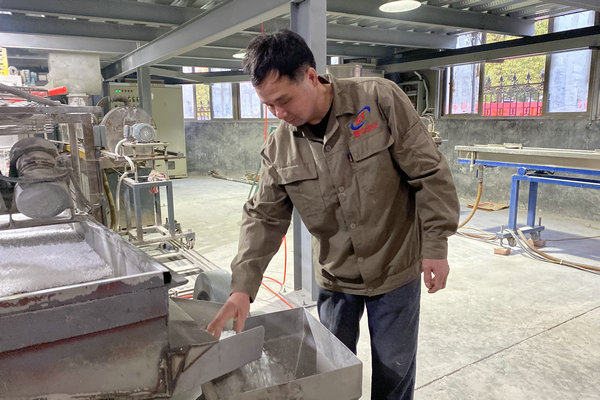 国产TPR原料生产现场