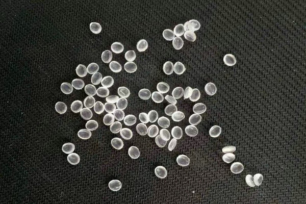 TPE胶料应用到泳镜带制品